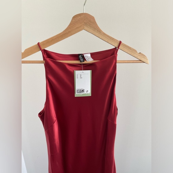H&M Midi Dress with Sheen in Red - New with Tags (NWT) - Picture 9 of 12